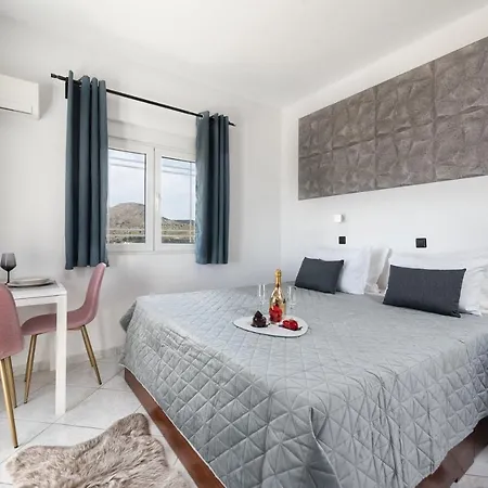 Anna Anton Apartman *