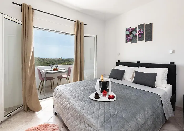 شقة شقة آنا أنطون *